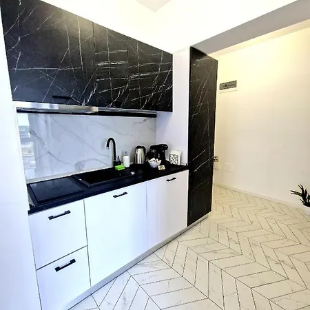 Studio Black&white 아파트 *